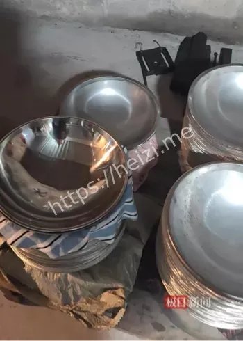 传家锅老员工回厂帮忙